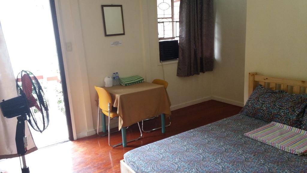 Christopher B&B And Apartments (Adults Only) Paranaque City Exterior photo